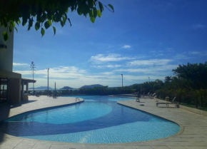 Apartamento em condomínio com piscina à beira-mar de Canasvieiras